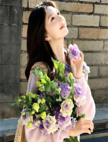 幕后花絮：《我爱你，中国国庆特辑》社会的现实反映与批判思考——探讨思想内涵的哲学意义